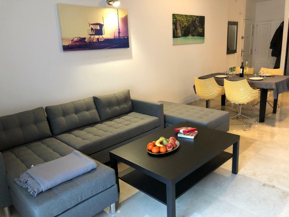 Seashape Apartment In Манилва Екстериор снимка